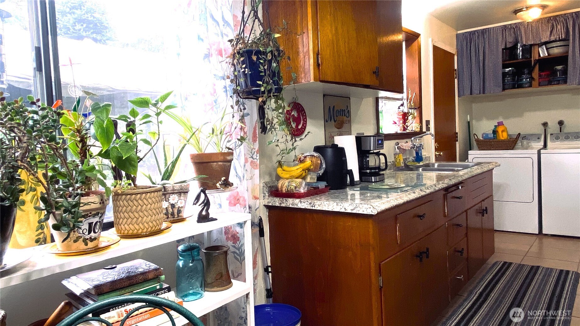 219 Southwest 305th Street Federal Way, WA 98023 - Photo 11 of 34