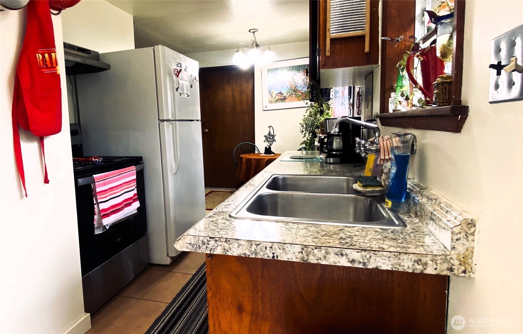 219 Southwest 305th Street Federal Way, WA 98023 - Photo 12 of 34