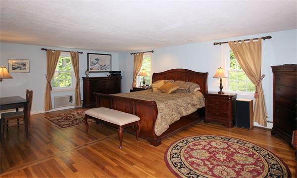 84 Woodridge Road Wayland, MA 01778 - Photo 8 of 23 Gallery Image 8