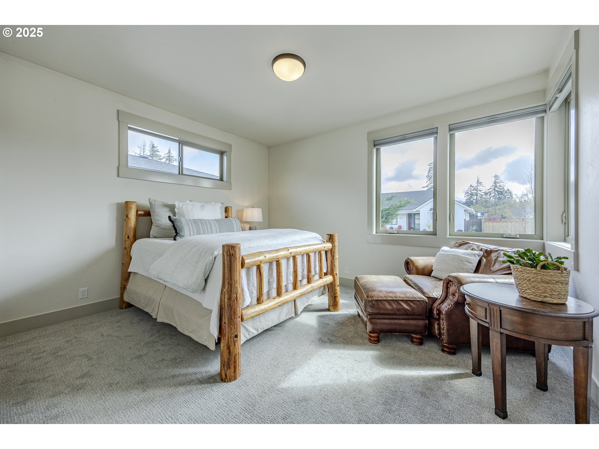 1968 John Day Drive Eugene, OR 97408 - Photo 29 of 35 Bathroom