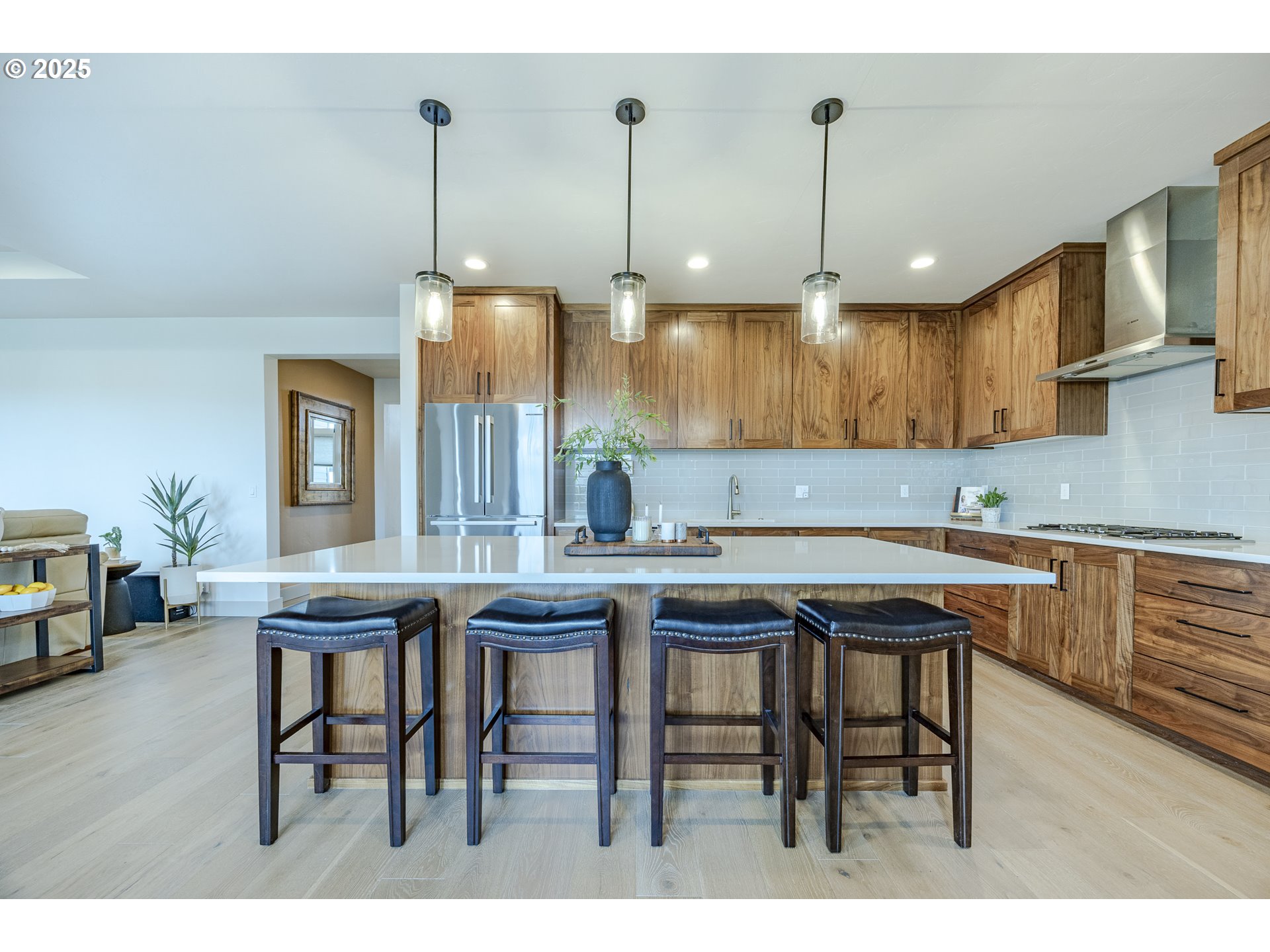 1968 John Day Drive Eugene, OR 97408 - Photo 7 of 35