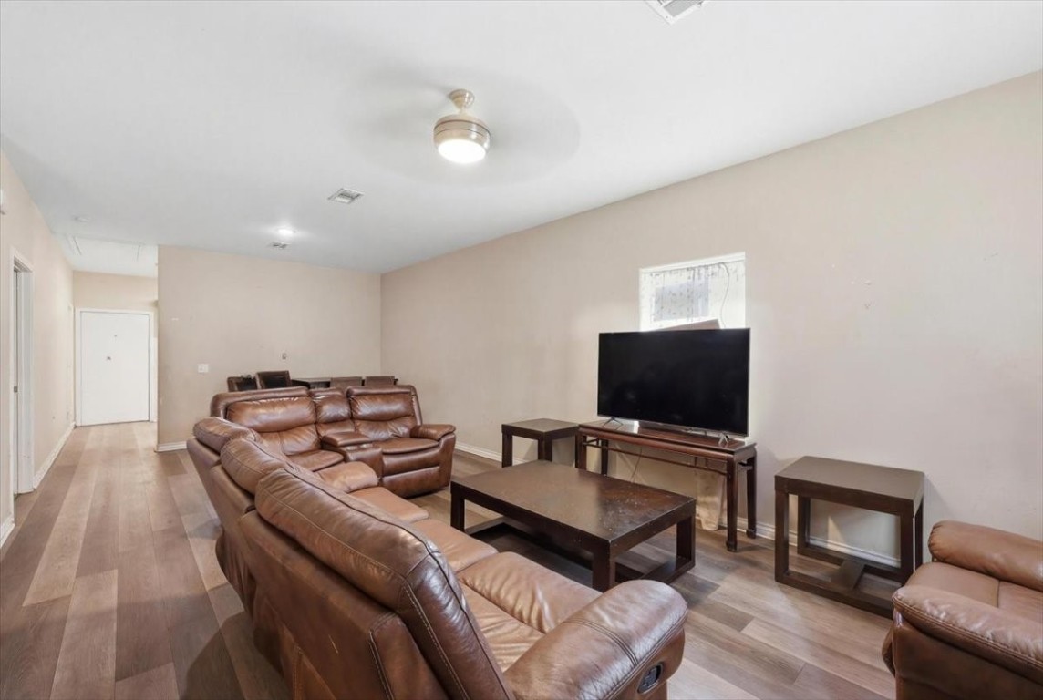 2495 Wilson Street Beaumont, TX 77703 - Photo 3 of 20