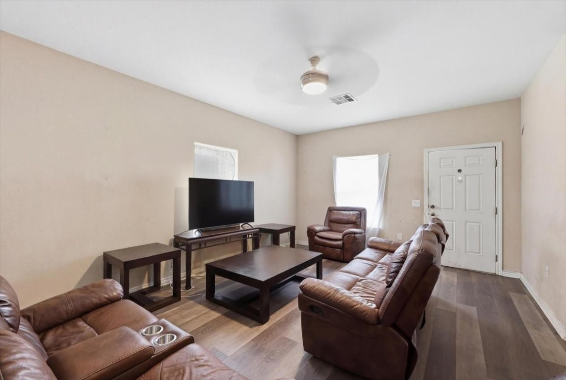 2495 Wilson Street Beaumont, TX 77703 - Photo 4 of 20