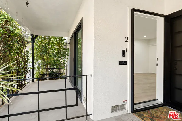 $2,995 | 4615 Finley Avenue, Unit 2, Los Angeles, CA 90027