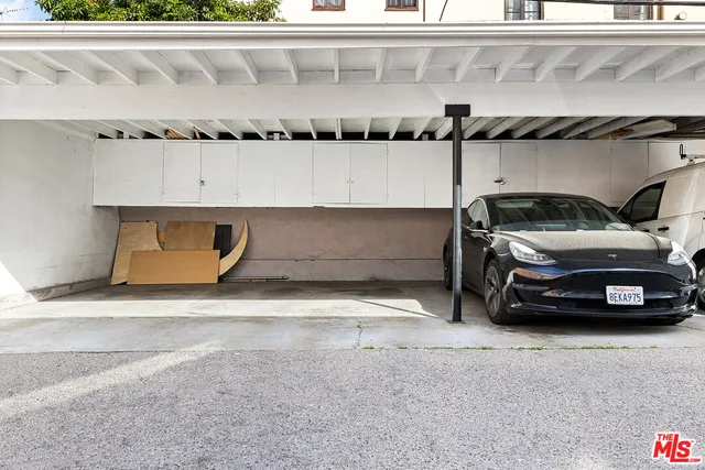 $2,995 | 4615 Finley Avenue, Unit 2, Los Angeles, CA 90027