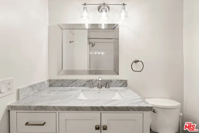 $2,995 | 4615 Finley Avenue, Unit 2, Los Angeles, CA 90027