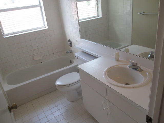 10784 Lake Oak Way Boca Raton, FL 33498 - Photo 17 of 22 IMG_0057