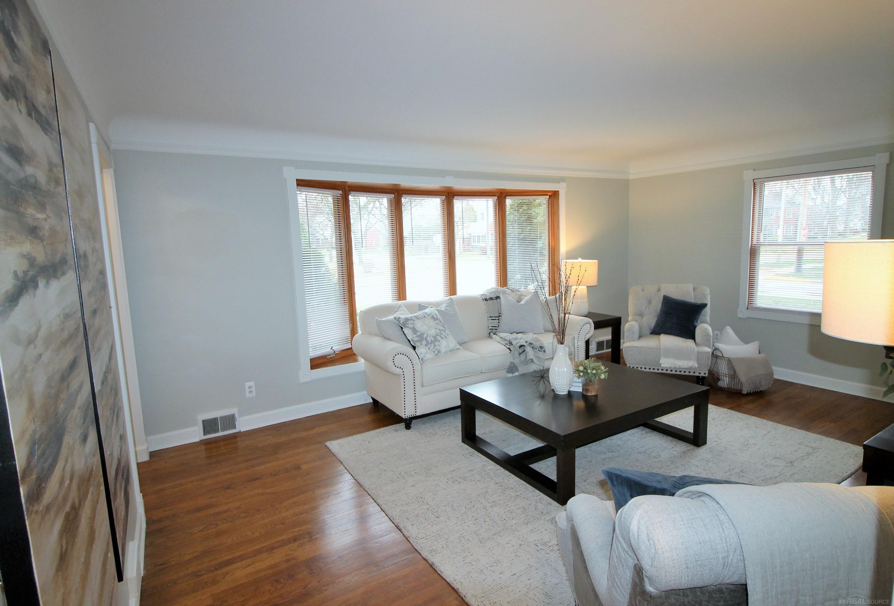 1424 Torrey Road Grosse Pointe Woods, MI 48236 - Photo 8 of 54