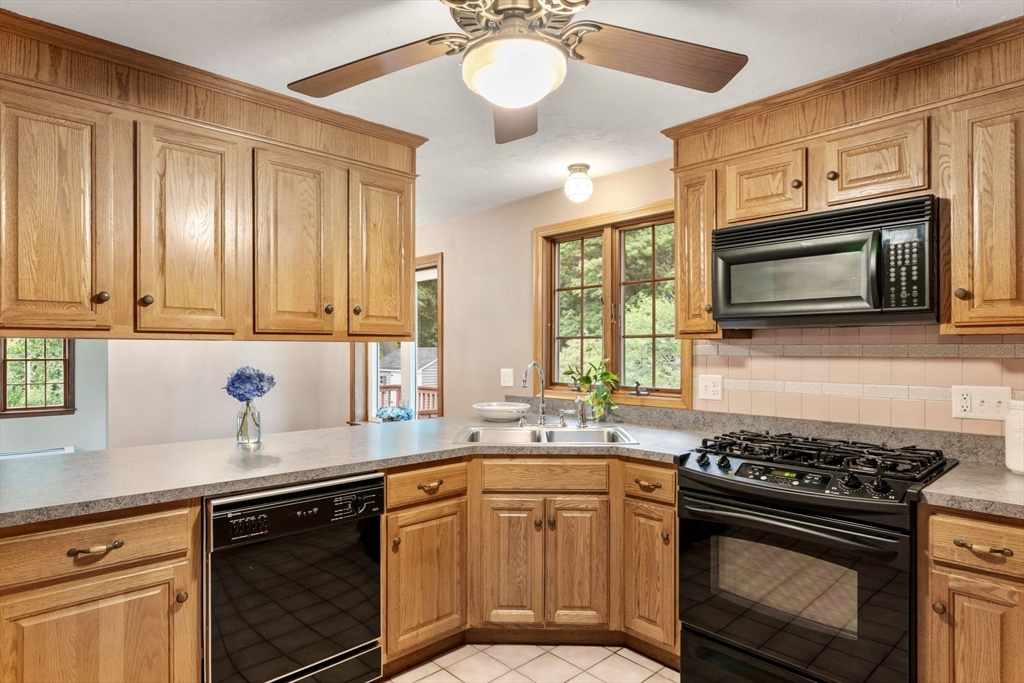 24 Ryders Lane Marshfield, MA 02050 - Photo 14 of 27