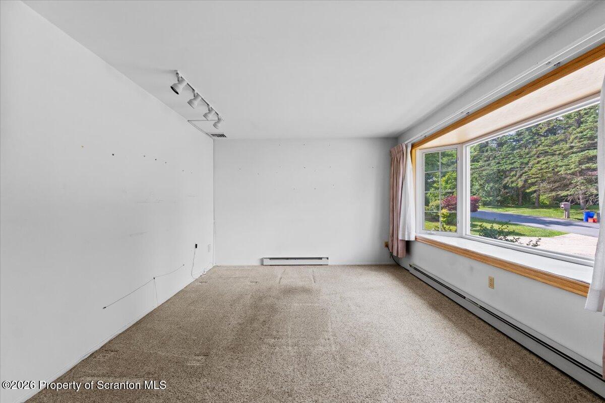 2629 Swetland Street Scranton, PA 18504 - Photo 14 of 42 16-DSC02400