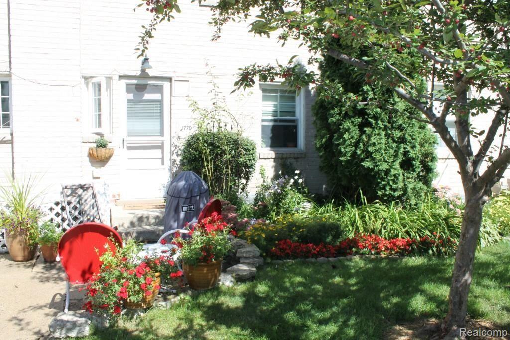 1770 Graefield Road Birmingham, MI 48009 - Photo 12 of 13 Graefield Garden.jpg