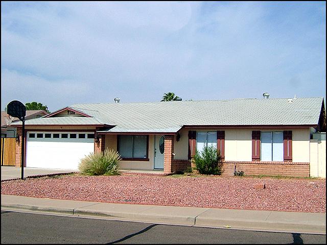 7138 West Hatcher Road Peoria, AZ 85345 - Photo 1 of 18 Front of home