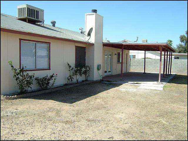 7138 West Hatcher Road Peoria, AZ 85345 - Photo 12 of 18 Opposite side of the large covered patio