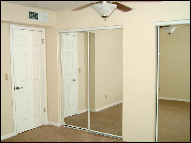 7138 West Hatcher Road Peoria, AZ 85345 - Photo 5 of 18 Master bedroom