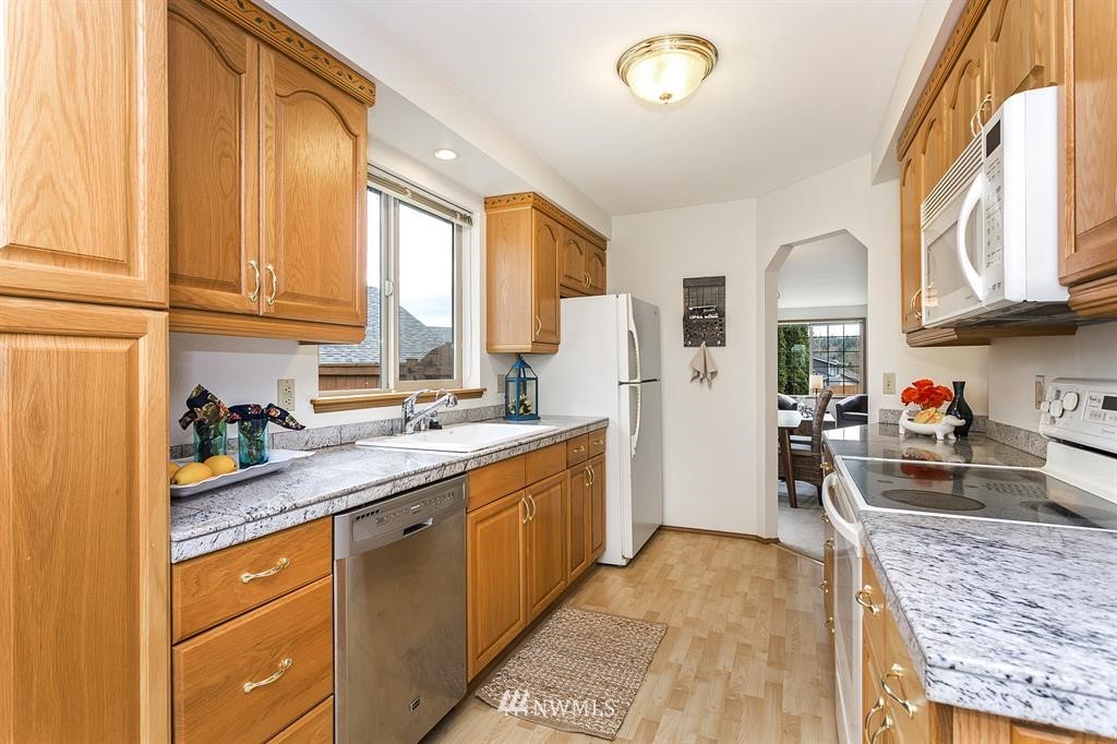 1216 220th Place Southwest Bothell, WA 98021 - Photo 7 of 23