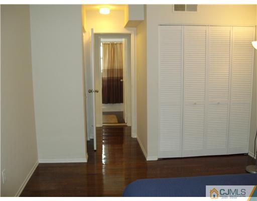 182 Evergreen Road, Unit 14 Edison, NJ 08837 - Photo 8 of 13 Gallery Image 8