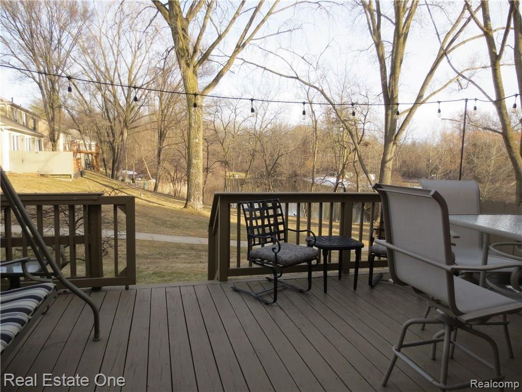 1139 Pine Ridge Court, Unit 150 Rochester Hills, MI 48306 - Photo 4 of 40