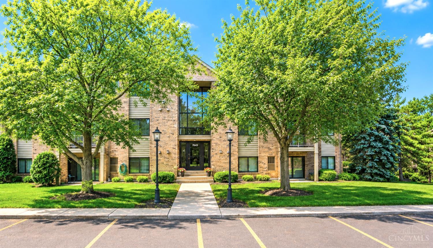 7645 Montgomery Road, Unit 10 Cincinnati, OH 45236 - Photo 1 of 23 Gallery Image 1