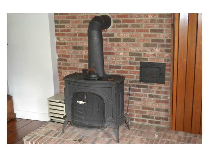 381 Bean Road Mount Vernon, ME 04352 - Photo 13 of 17 Den/Family/Great Room. Large family...