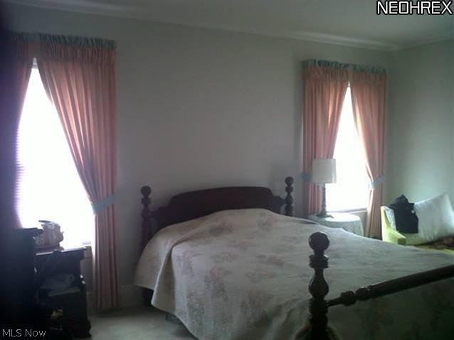 1013 Englewood Road Cleveland, OH 44121 - Photo 2 of 4