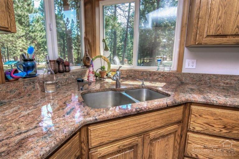 14591 Bluegrass Loop Sisters, OR 97759 - Photo 12 of 25 Additional Photo