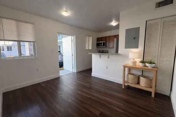 $1,650 | 540 Northwest 7th Street, Unit 22, Miami, FL 33136