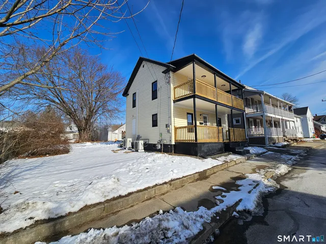 $289,000 | 55 Battey Street, Putnam, CT 06260