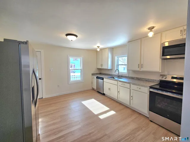 $289,000 | 55 Battey Street, Putnam, CT 06260