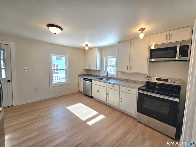 $289,000 | 55 Battey Street, Putnam, CT 06260