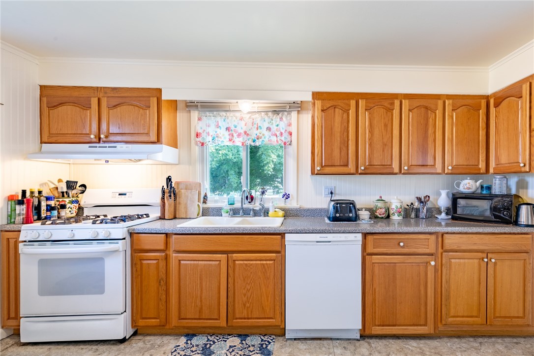 1744 Jackson Road Penfield, NY 14526 - Photo 14 of 50 Gallery Image 14