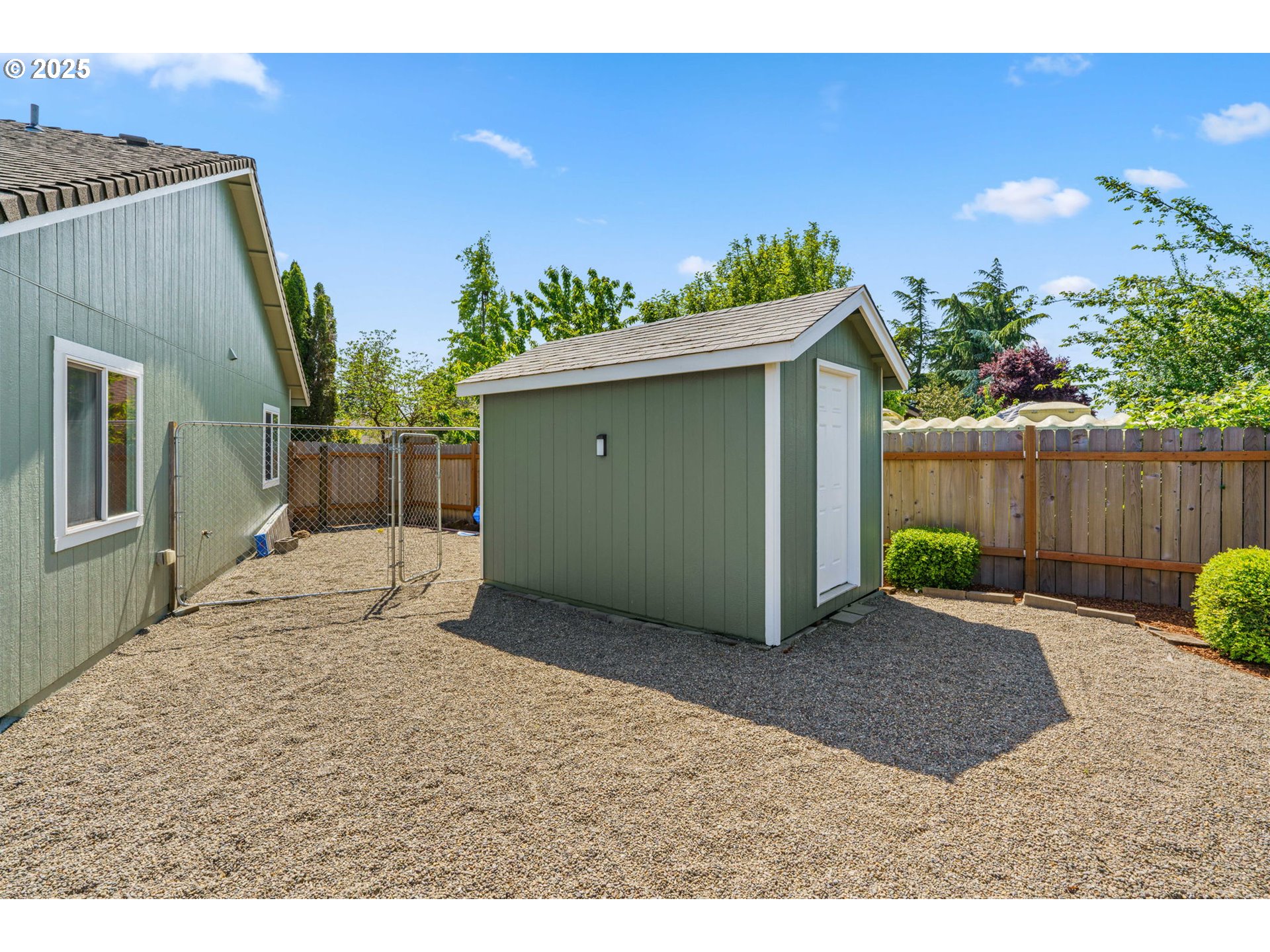 804 T Street Springfield, OR 97477 - Photo 34 of 45 a view of outdoor space and yard