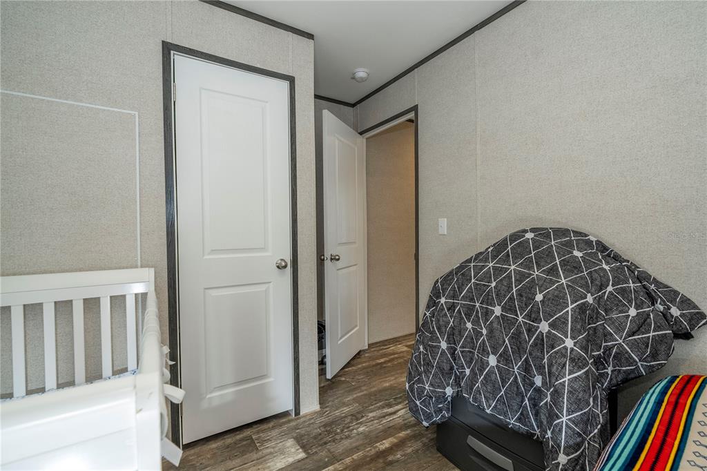 36720 Emeralda Island Road Leesburg, FL 34788 - Photo 28 of 43 a view of walk in closet