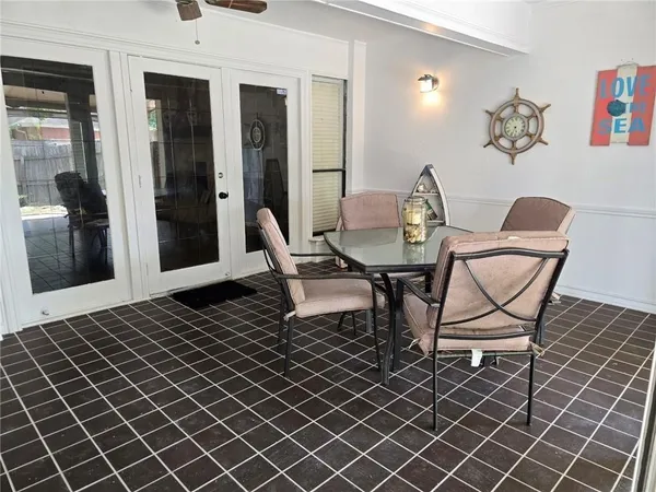 $2,995 | 7421 Lake Neuchatel Drive, Corpus Christi, TX 78413