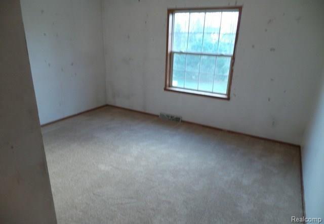 1781 Kane Road South Stockbridge, MI 49285 - Photo 9 of 17 BEDROOM1.jpg