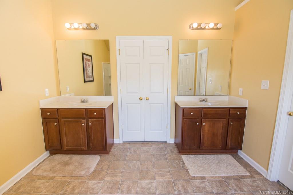 13637 Porter Creek Road Charlotte, NC 28262 - Photo 15 of 22 Gallery Image 15