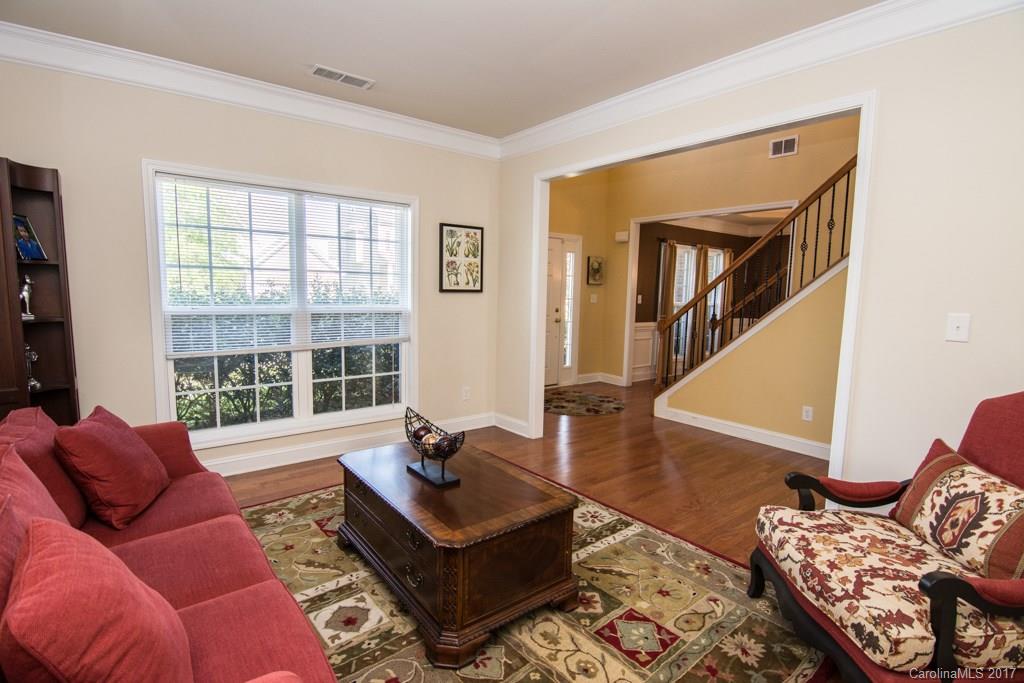 13637 Porter Creek Road Charlotte, NC 28262 - Photo 3 of 22 Gallery Image 3