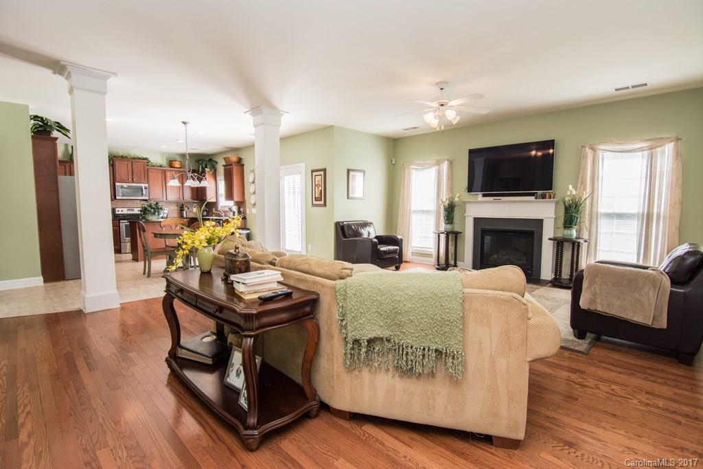 13637 Porter Creek Road Charlotte, NC 28262 - Photo 7 of 22 Gallery Image 7