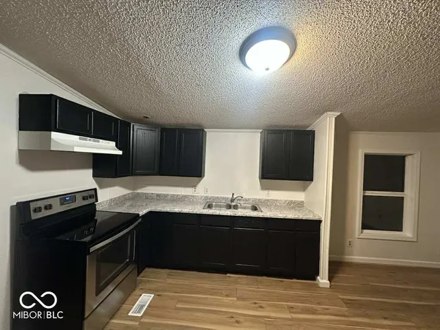 $1,500 | 9318 Elmtree Court, Indianapolis, IN 46235