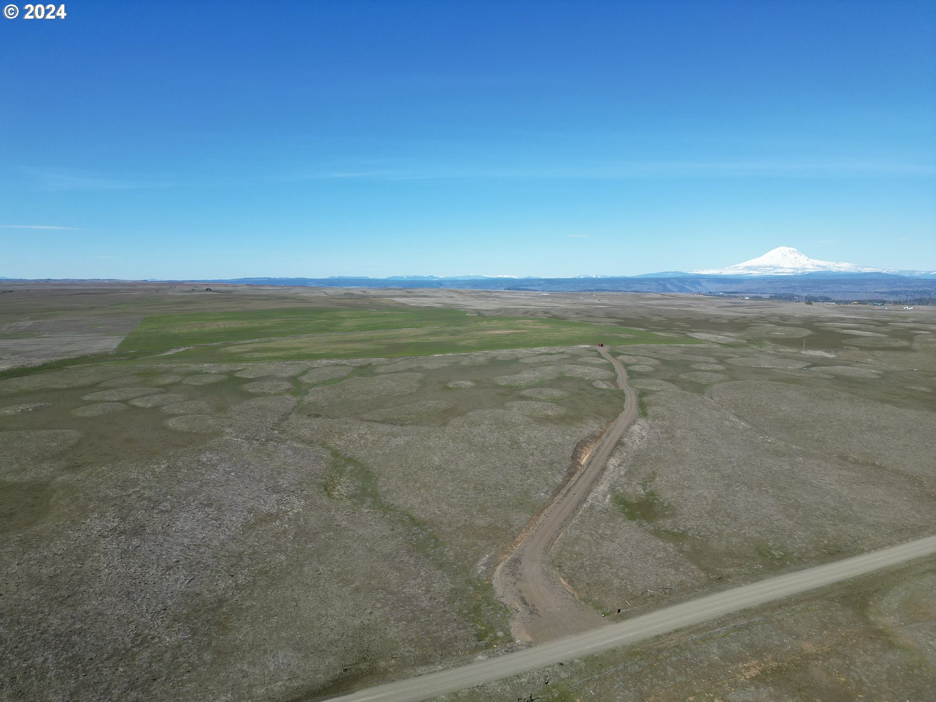 345 Erickson Road Centerville, WA 98613 - Photo 8 of 29 a view of an ocean and beach