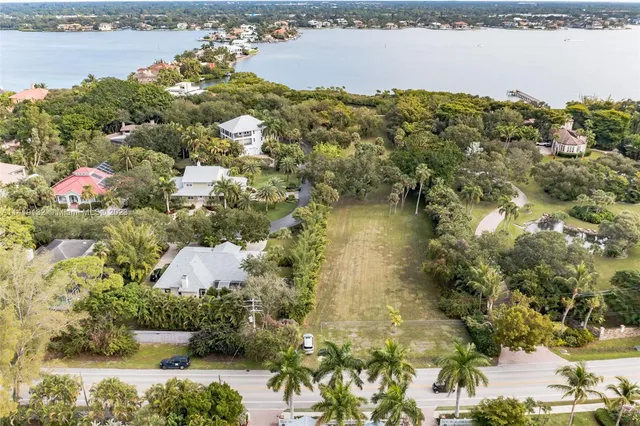 $4,850,000 | 7707 Midnight Pass Road, Sarasota, FL 34242