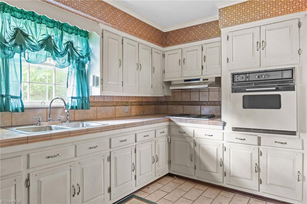 301 West Dalton Road King, NC 27021 - Photo 12 of 36 Gallery Image 12