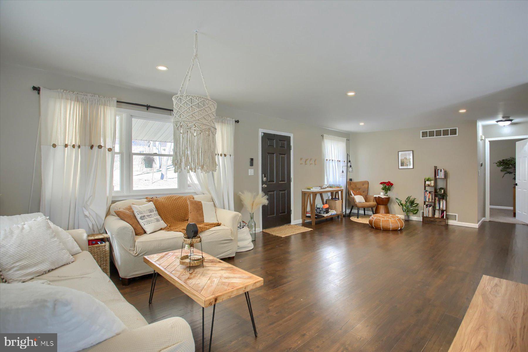 2115 Church Road Hummelstown, PA 17036 - Photo 8 of 38 Gallery Image 8