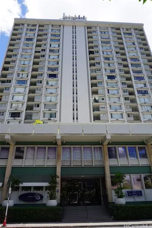 $1,600 | 747 Amana Street, Unit 909, Honolulu, HI 96814