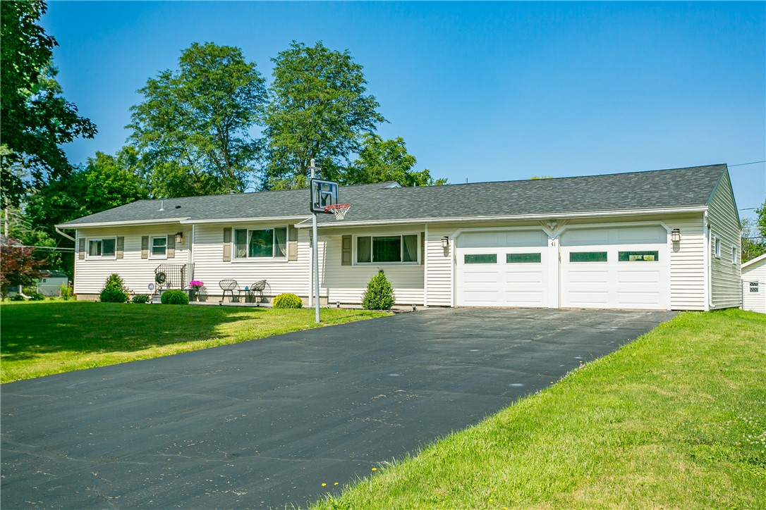 41 Viscount Drive, Rochester, NY 14623 Compass