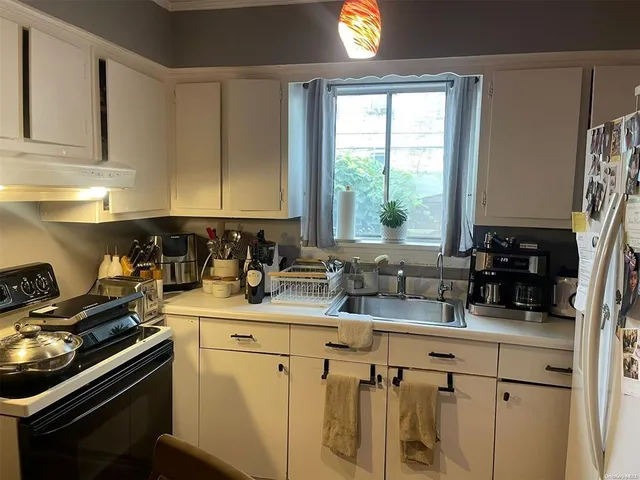 $599,000 | 147 Essex Street | Highland Park