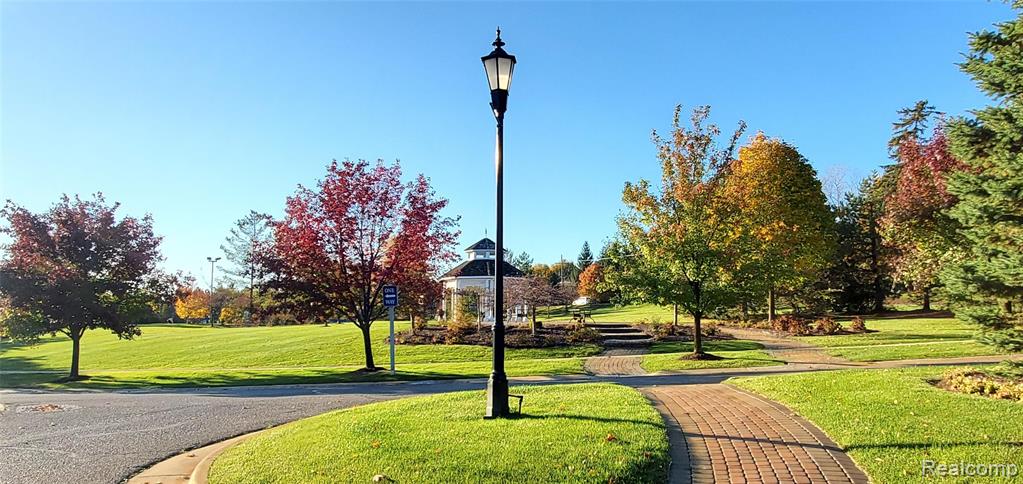 3633 Oakmonte Boulevard, Unit 189 Rochester, MI 48306 - Photo 10 of 36
