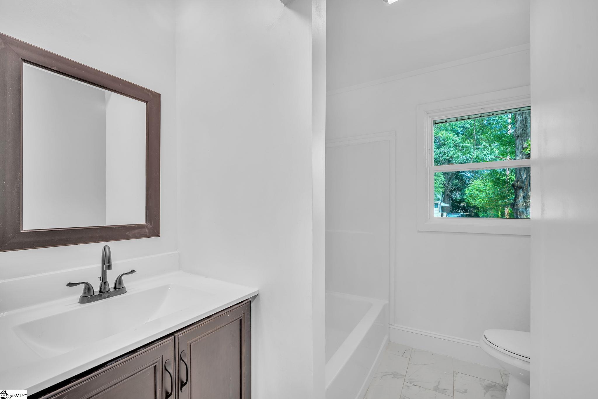 402 Chatham Avenue Gaffney, SC 29340 - Photo 7 of 11