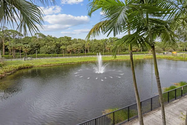 $1,950 | 3617 High Ridge Road, Unit 206, Boynton Beach, FL 33426