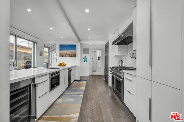 $13,000 | 718 Marine Street, Santa Monica, CA 90405