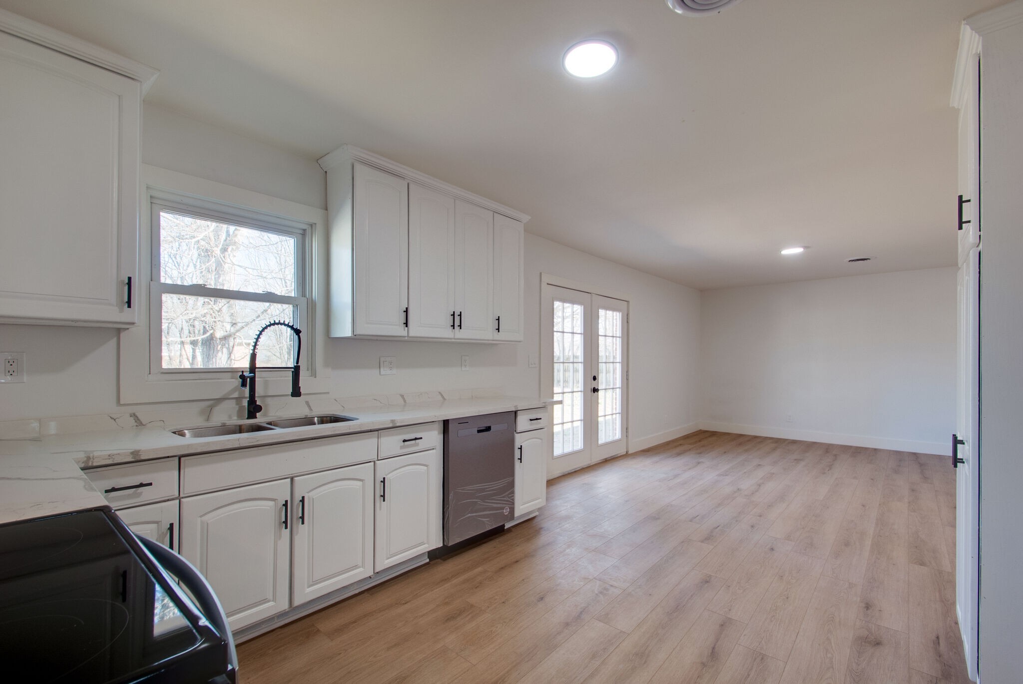 214 Stonewall Road Columbia, TN 38401 - Photo 9 of 30 Gallery Image 9